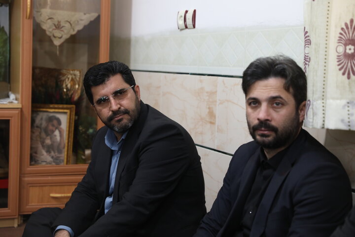 اعضا کمیسیون اصل نود با خانواده شهید شیرخانی