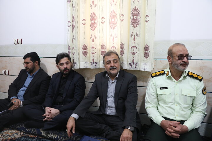 اعضا کمیسیون اصل نود با خانواده شهید شیرخانی