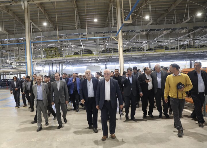 بازدید اعضا کمیسیون اصل نود از صنایع خودرو سازی استان کرمان