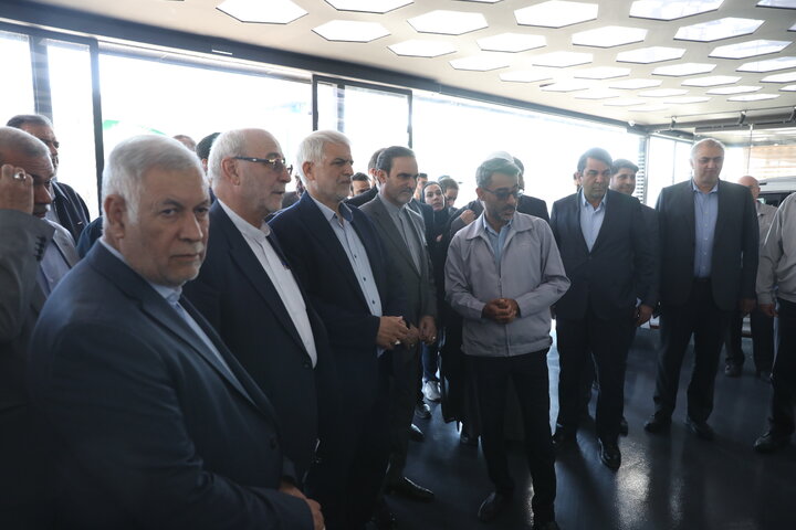 بازدید اعضا کمیسیون اصل نود از صنایع خودرو سازی استان کرمان