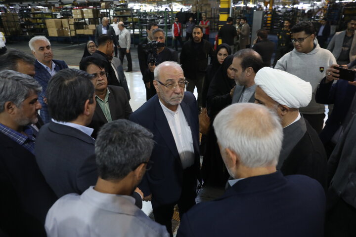 بازدید اعضا کمیسیون اصل نود از صنایع خودرو سازی استان کرمان