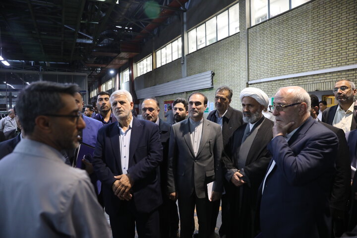 بازدید اعضا کمیسیون اصل نود از صنایع خودرو سازی استان کرمان