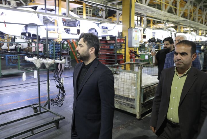 بازدید اعضا کمیسیون اصل نود از صنایع خودرو سازی استان کرمان