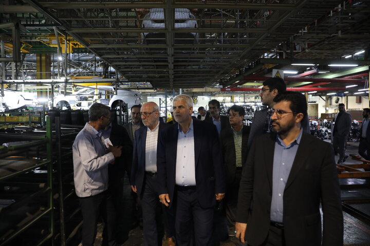 بازدید اعضا کمیسیون اصل نود از صنایع خودرو سازی استان کرمان
