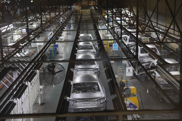 بازدید اعضا کمیسیون اصل نود از صنایع خودرو سازی استان کرمان