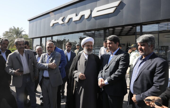 بازدید اعضا کمیسیون اصل نود از صنایع خودرو سازی استان کرمان