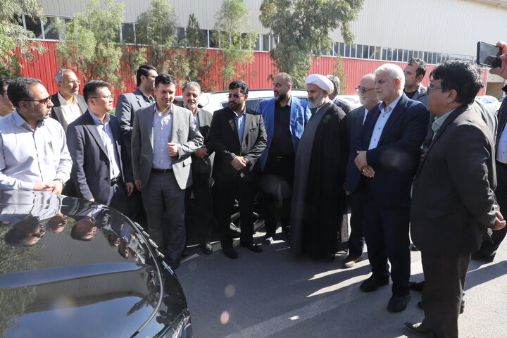 بازدید اعضا کمیسیون اصل نود از صنایع خودرو سازی استان کرمان