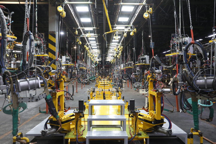 بازدید اعضا کمیسیون اصل نود از صنایع خودرو سازی استان کرمان