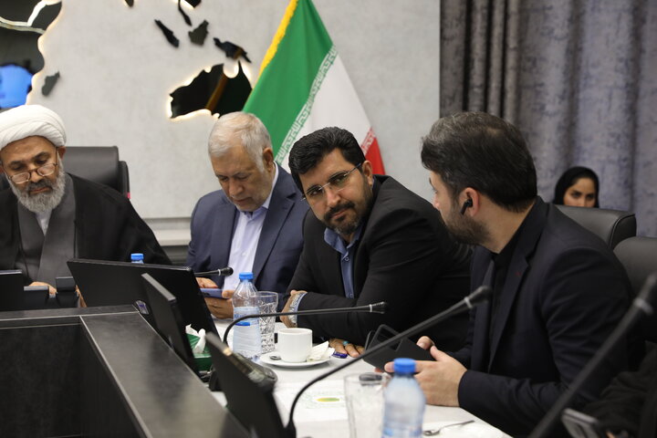 جلسه مشترک اعضا فراکسیون اصل نود با خودرو سازان استان کرمان