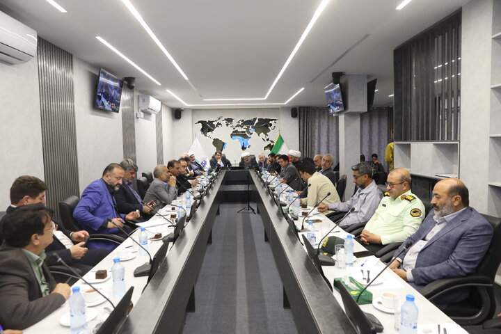 جلسه مشترک اعضا فراکسیون اصل نود با خودرو سازان استان کرمان