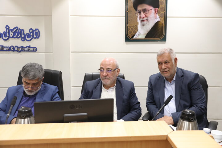 نشست مشترک اعضا کمیسیون اصل نود با فعالین اقتصادی استان کرمان