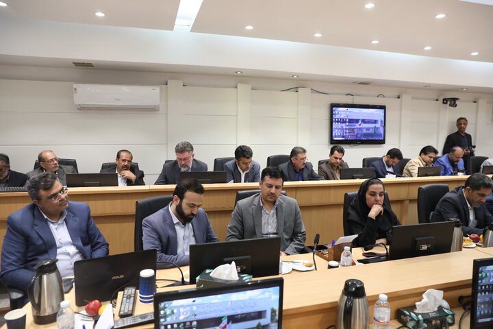 نشست مشترک اعضا کمیسیون اصل نود با فعالین اقتصادی استان کرمان