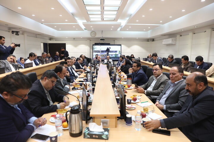 نشست مشترک اعضا کمیسیون اصل نود با فعالین اقتصادی استان کرمان