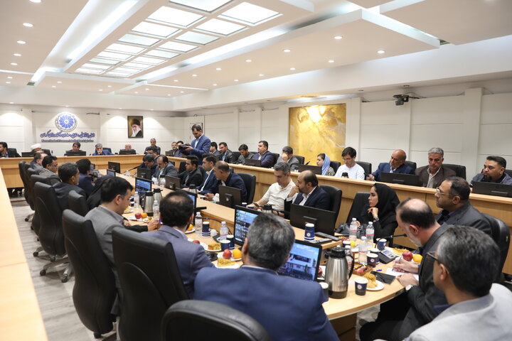 نشست مشترک اعضا کمیسیون اصل نود با فعالین اقتصادی استان کرمان
