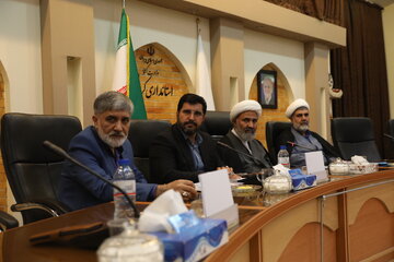 حضور معتمدی زاده در جلسه شورای اداری کرمان/نظارت دقیق بر معادن و شفافیت مالی، راهکار جلوگیری از فساد و سوءمدیریت