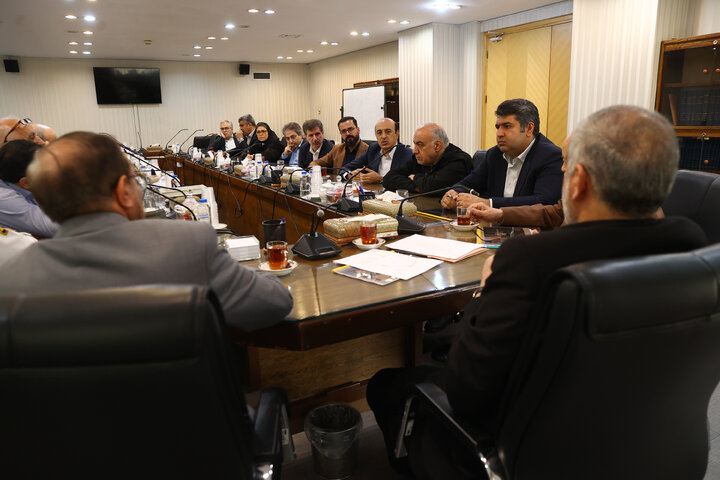 نشست نیکزاد با رئیس شورای شهر و مسئولان متروی تهران