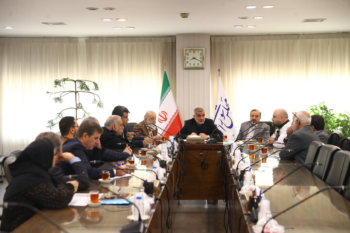 نشست نیکزاد با رئیس شورای شهر و مسئولان متروی تهران