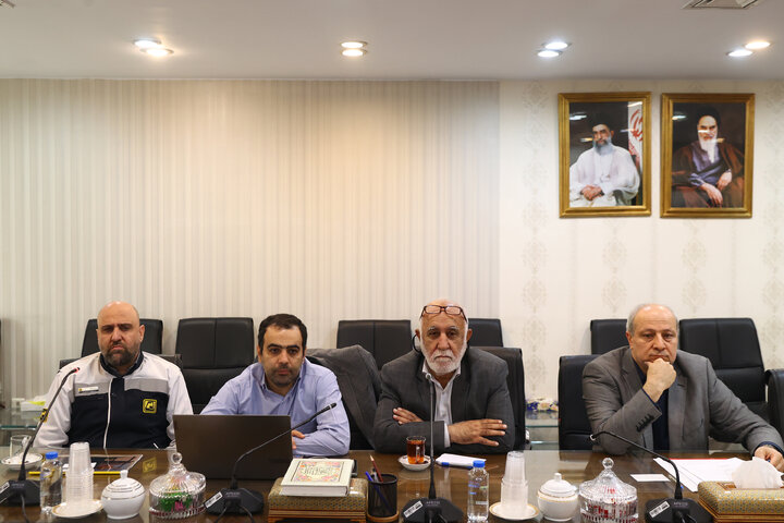 نشست نیکزاد با رئیس شورای شهر و مسئولان متروی تهران