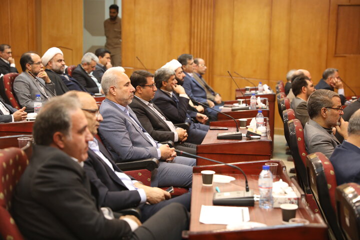 جلسه شورای اداری استان کرمان با حضور اعضا کمیسیون اصل نود
