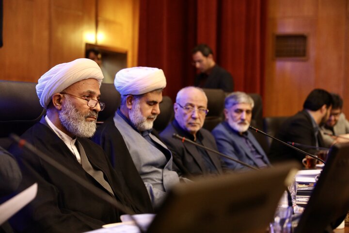 جلسه شورای اداری استان کرمان با حضور اعضا کمیسیون اصل نود