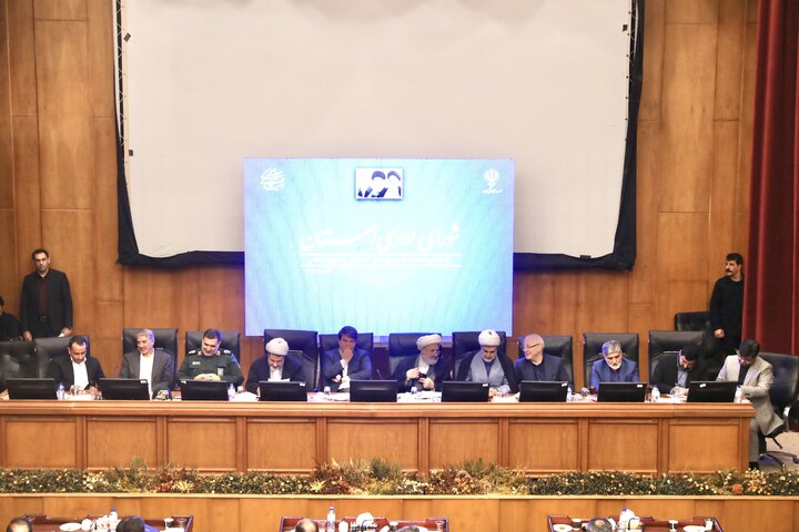 جلسه شورای اداری استان کرمان با حضور اعضا کمیسیون اصل نود