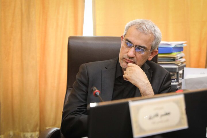 جلسه کمیسیون اقتصادی با حضور وزیر اقتصاد و رئیس کل بانک مرکزی