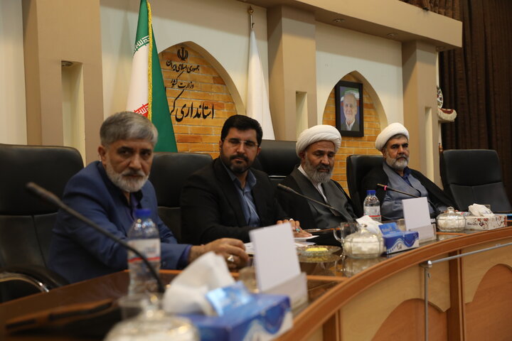 نشست خبری رییس کمیسیون اصل نود و نمایندگان استان کرمان با اصحاب رسانه