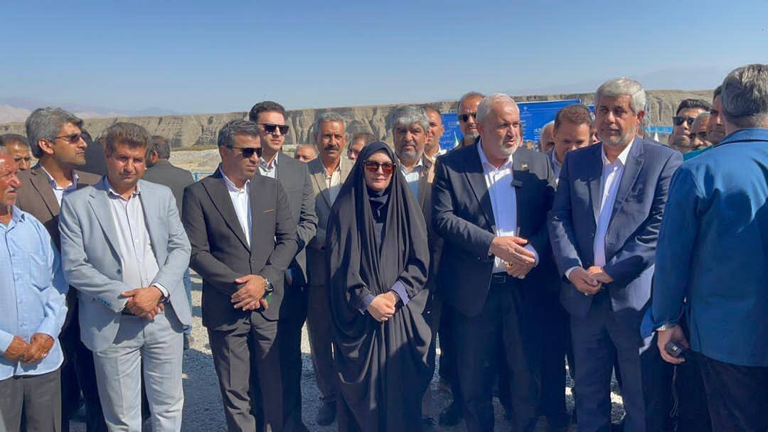 افتتاح سد انحرافی و کانال انتقال آب نجف‌آباد در جیرفت با حضور سعیدی