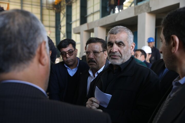 بازدید نیکزاد از چند شرکت در حال احداث در شهرک صنعتی پرفسور هشترودی