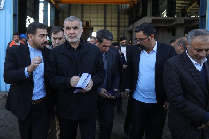 بازدید نیکزاد از چند شرکت در حال احداث در شهرک صنعتی پرفسور هشترودی