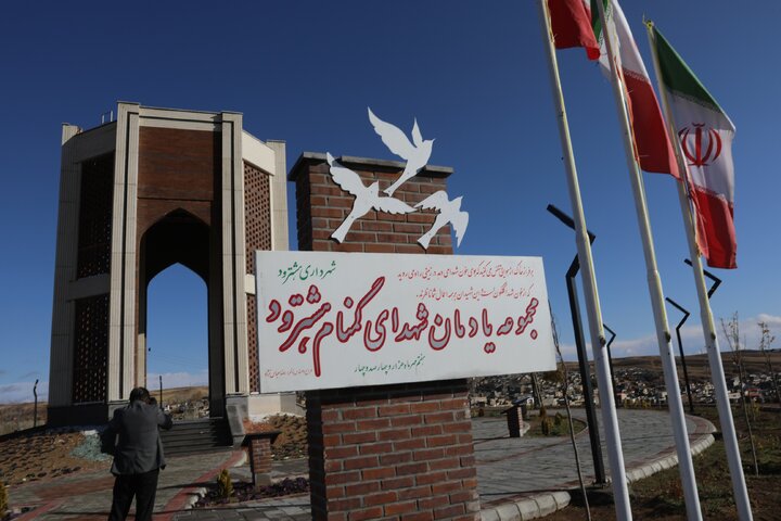 استقبال از نیکزاد و ادای احترام به مقام شهدای گمنام شهرستان هشترود