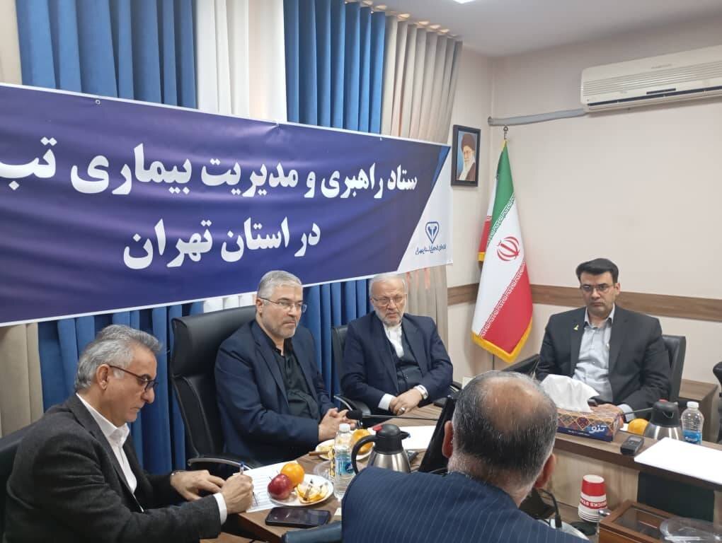 حضور جمعی از نمایندگان تهران در اداره کل دامپزشکی تهران/ علل شیوع تب برفکی دام بررسی شد