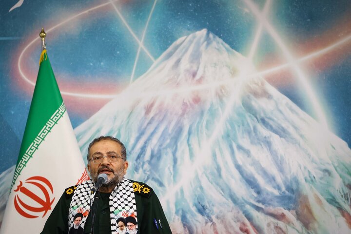 گردهمایی بسیجیان دانشجو و طلبه با حضور و سخنرانی دکتر قالیباف