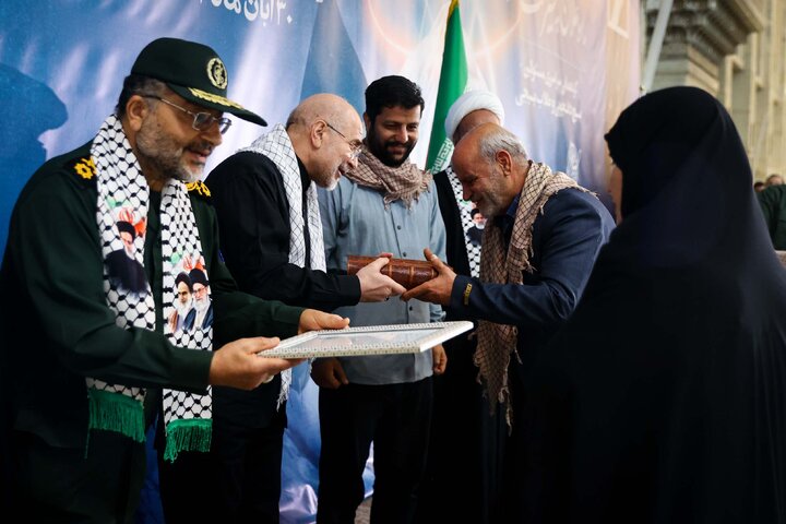 گردهمایی بسیجیان دانشجو و طلبه با حضور و سخنرانی دکتر قالیباف