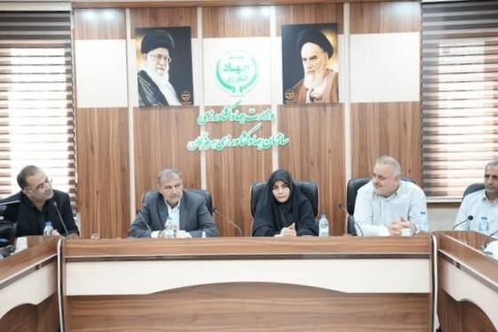 آیین افتتاح نیروگاه خورشیدی شناور بندرعباس باحضور نمایندگان مردم برگزار شد/فرصت ۴ ماهه برای سرمایهگذاران سایت شیلاتی خلیج فارس