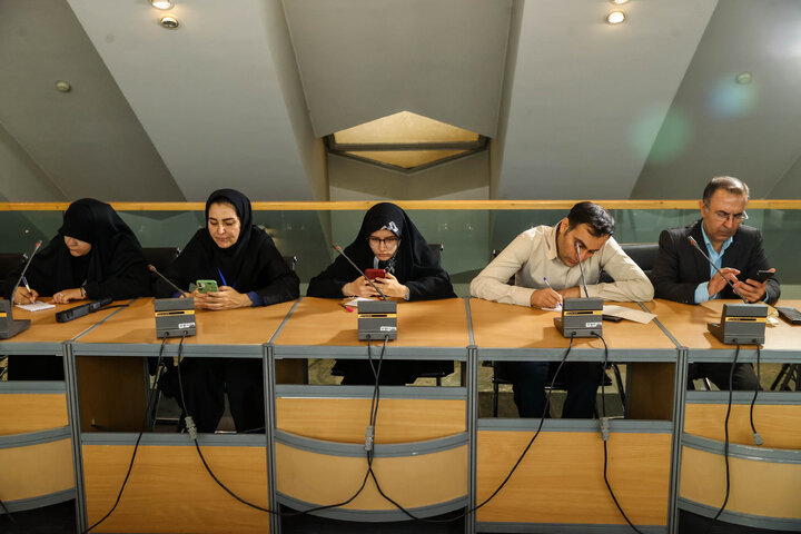 نشست خبری رئیس فراکسیون نظارت بر مناطق آزاد و ویژه اقتصادی مجلس