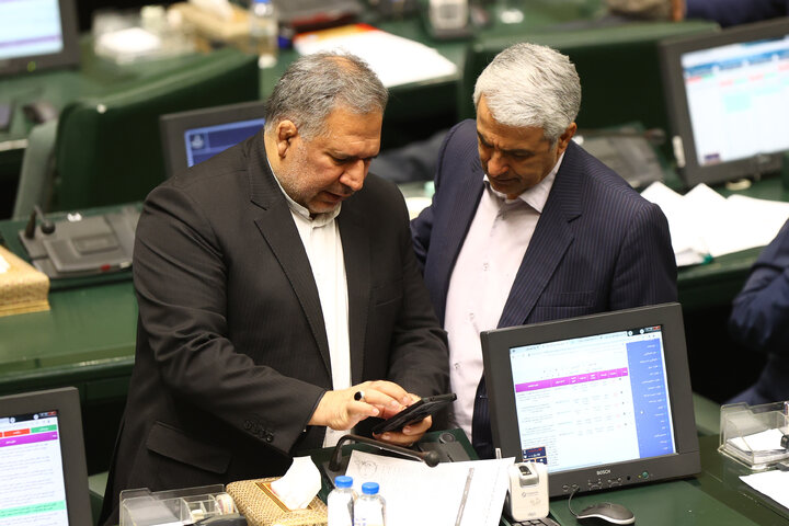 نشست علنی سه شنبه 4 آذرماه مجلس شورای اسلامی