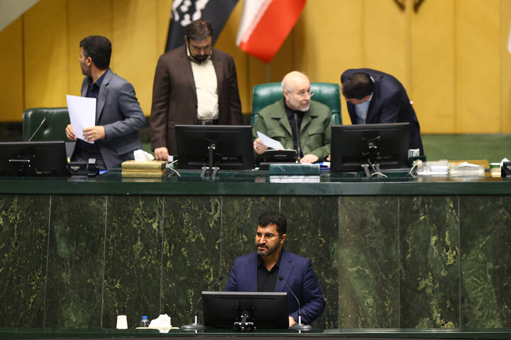 نشست علنی سه شنبه 4 آذرماه مجلس شورای اسلامی