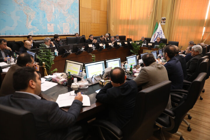 نشست سه شنبه 4 آذرماه کمیسیون ویژه حمایت از تولید و نظارت بر اجرای سیاست‌های کلی اصل ۴۴ قانون اساسی