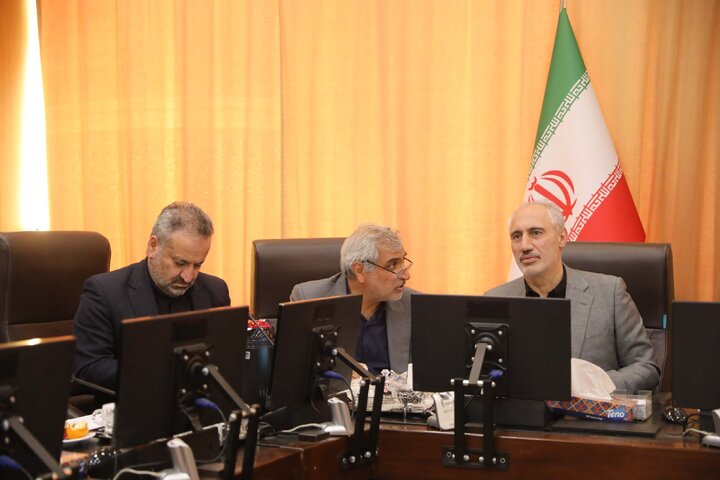 جلسه کمیسیون برنامه و بودجه با حضور رئیس سازمان برنامه و بودجه