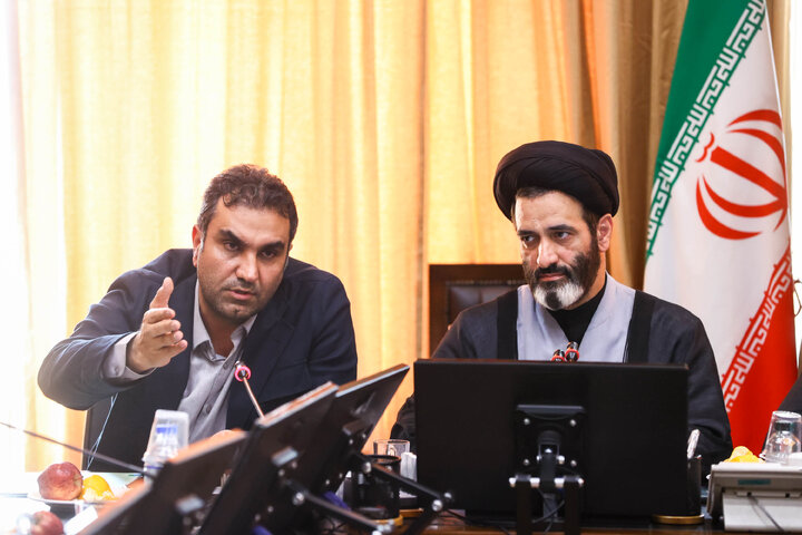 نشست سه شنبه ۴ آذرماه کمیسیون صنایع و معادن با حضور وزیر اقتصاد