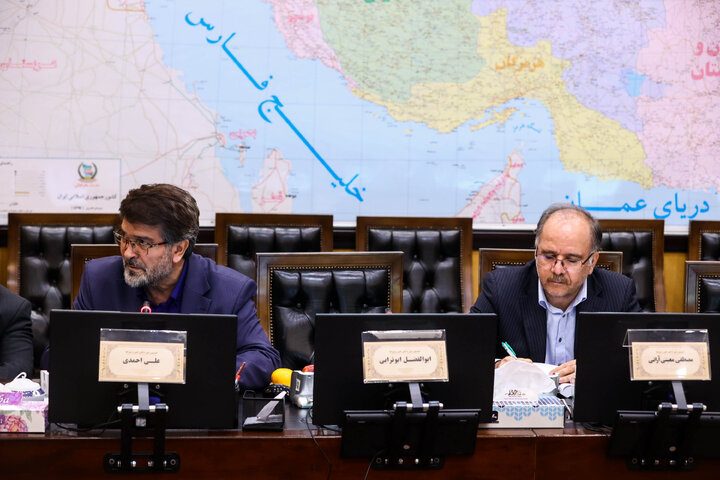 نشست سه شنبه ۴ آذرماه کمیسیون شوراهای مجلس با حضور وزیر اقتصاد