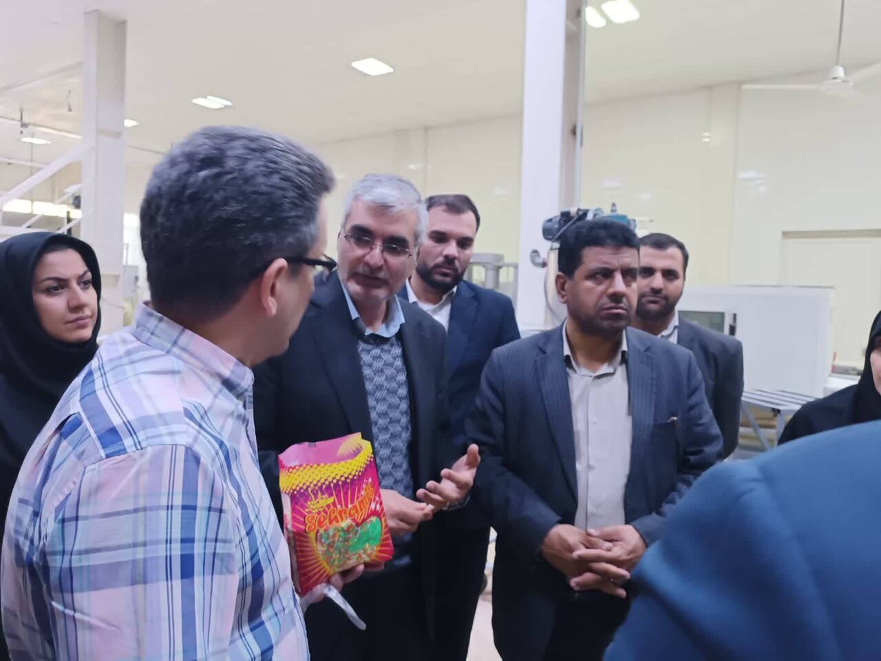 بررسی میدانی ۳۰۰ واحد صنعتی توسط امامیراد /اختصاص خط اعتباری ویژه برای ۱۸ شرکت دانش بنیان در شهرستان چناران