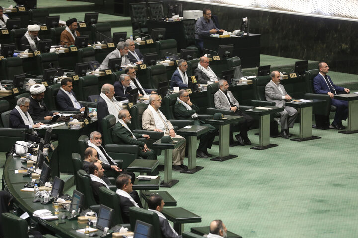 نشست علنی چهارشنبه 5 آذرماه مجلس شورای اسلامی