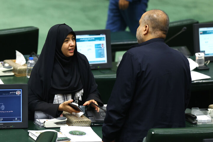 نشست علنی چهارشنبه 5 آذرماه مجلس شورای اسلامی