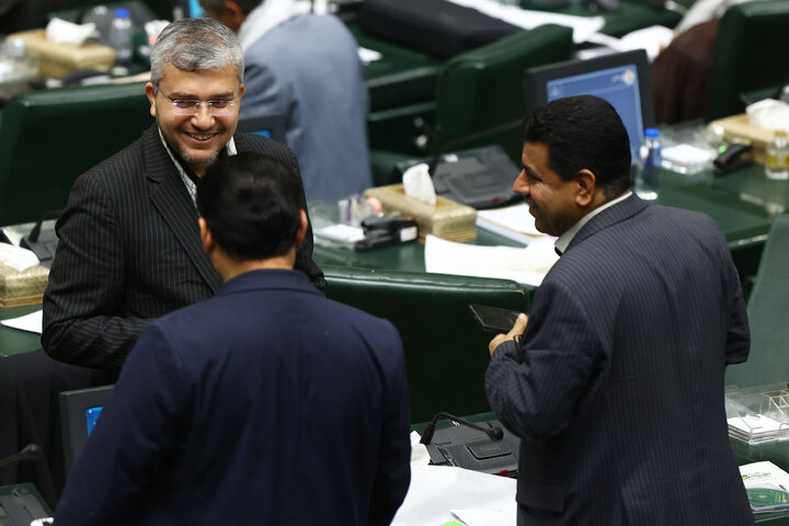 نشست علنی چهارشنبه 5 آذرماه مجلس شورای اسلامی