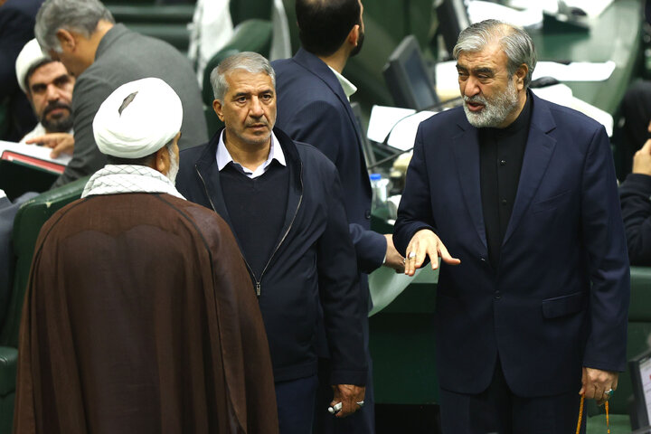 نشست علنی چهارشنبه 5 آذرماه مجلس شورای اسلامی