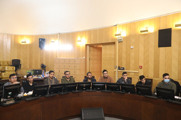 دیدار نیکزاد با دانشجویان بسیجی رشته حقوق دانشگاه امام حسین (ع)