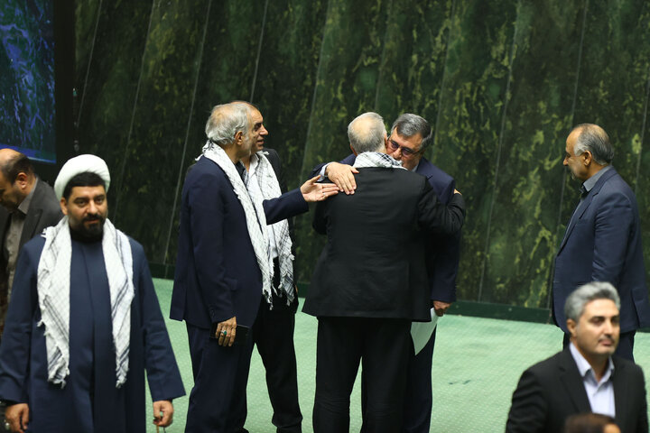 ناطقین صحن علنی چهارشنبه 5 اذر 1404