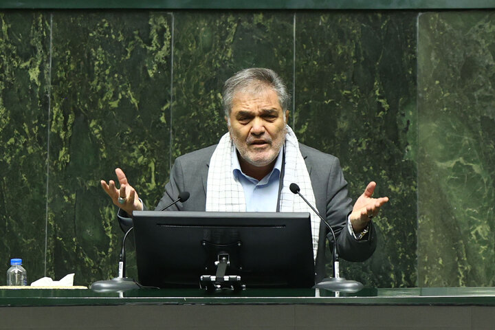 ناطقین صحن علنی چهارشنبه 5 اذر 1404